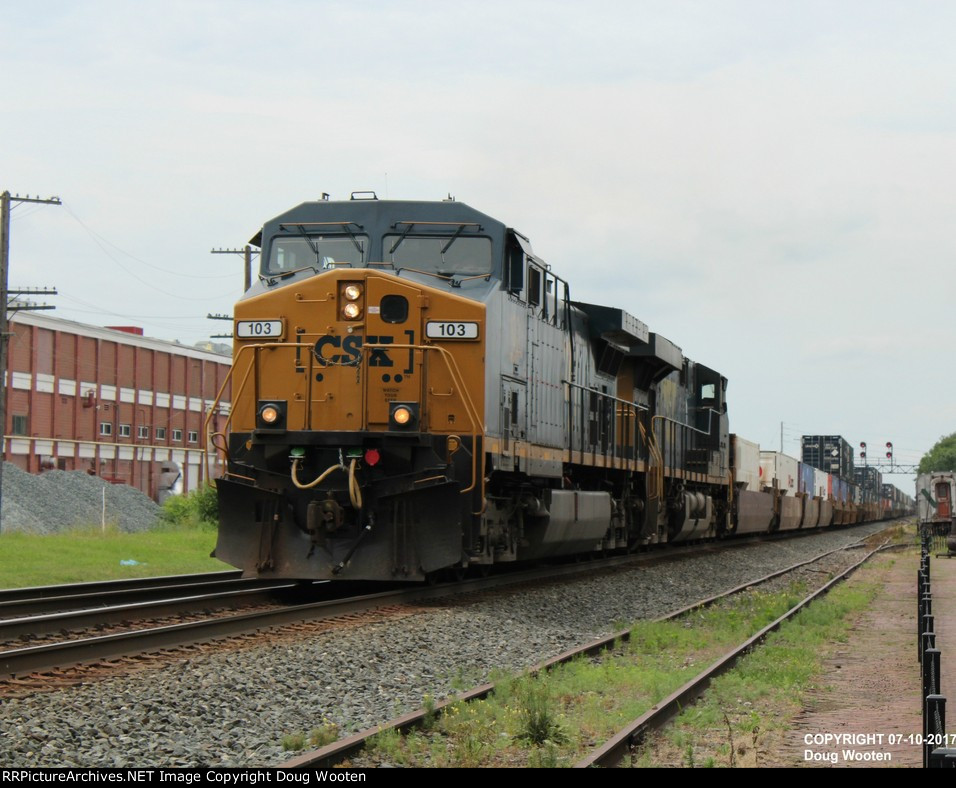 CSXT Eastbound Intermodal